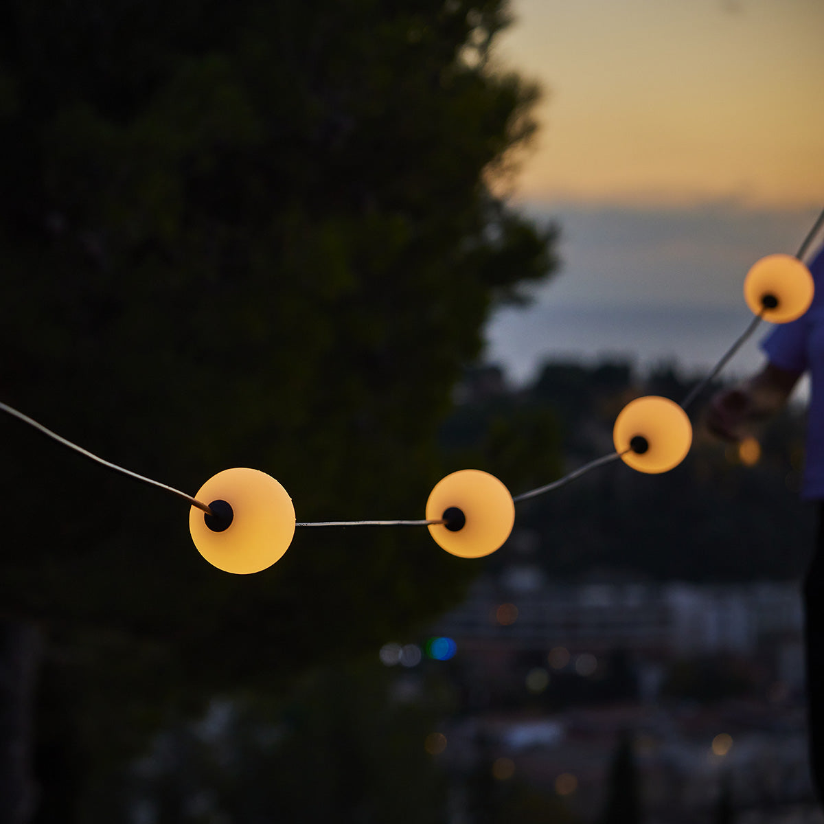 Guirlande lumineuse solaire d'extérieur 6 boules Ampoule LED BOLLY LIGHT SOLAR 5,5m avec crochet