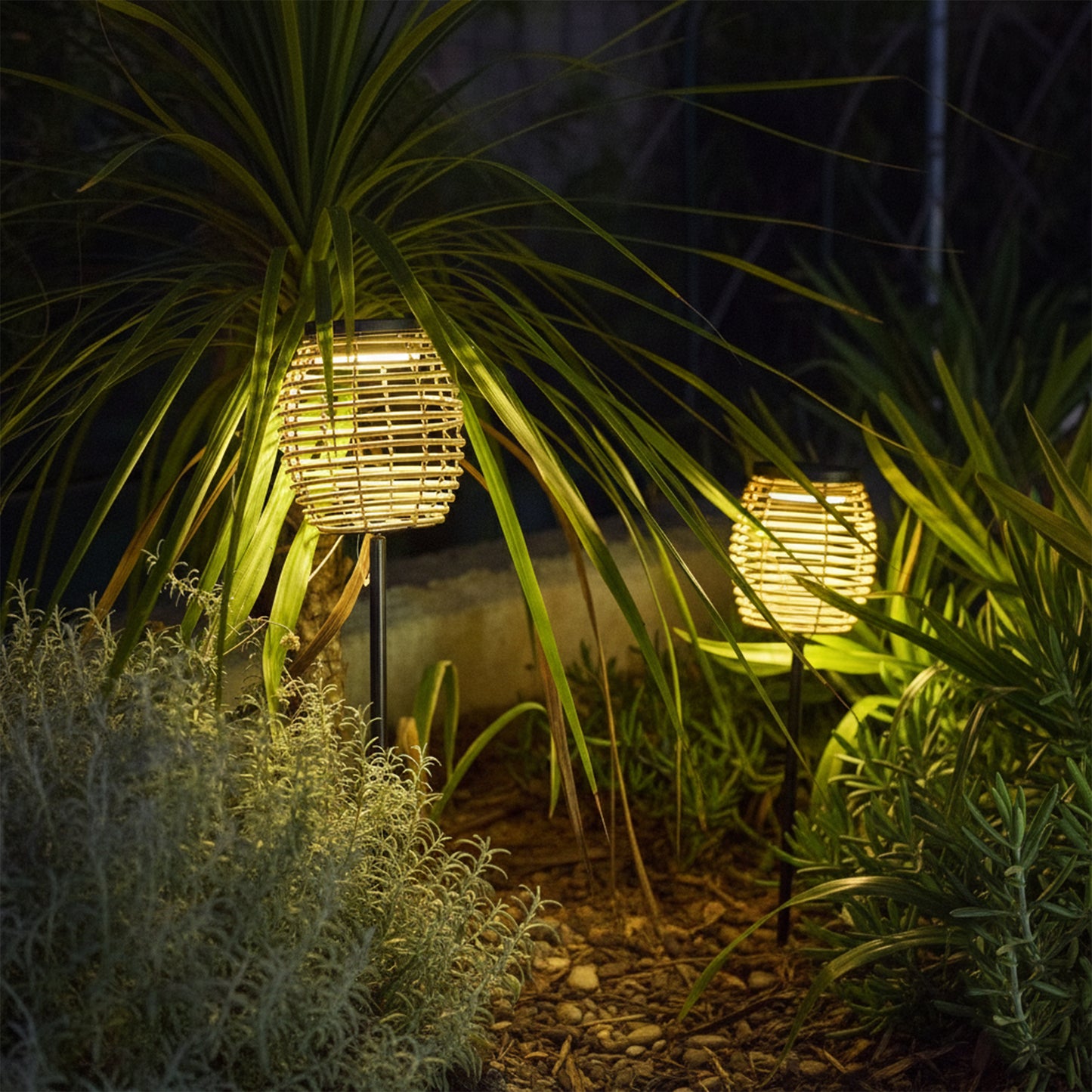 Lot de 2 balises solaires 2x BAVINA en poly rotin avec module LED solaire et télécommande H71.5cm