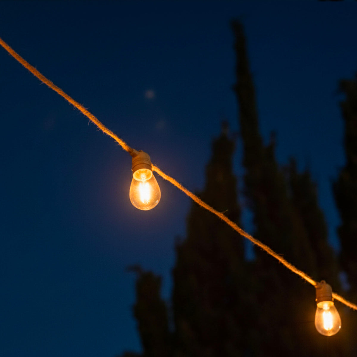 Guirlande lumineuse solaire raccordable en corde 20 ampoules transparentes LED blanc chaud FANTASY CORD SOLAR 13m