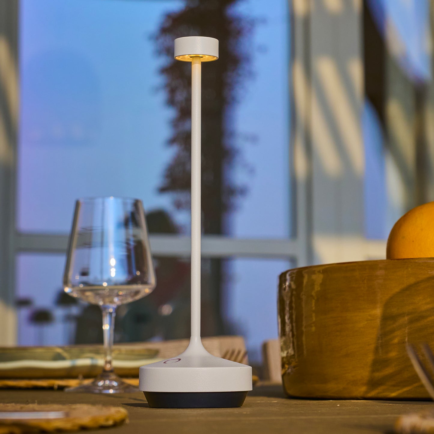 Kabellose warmweiße LED-Tischlampe ABBY BLACK H30cm