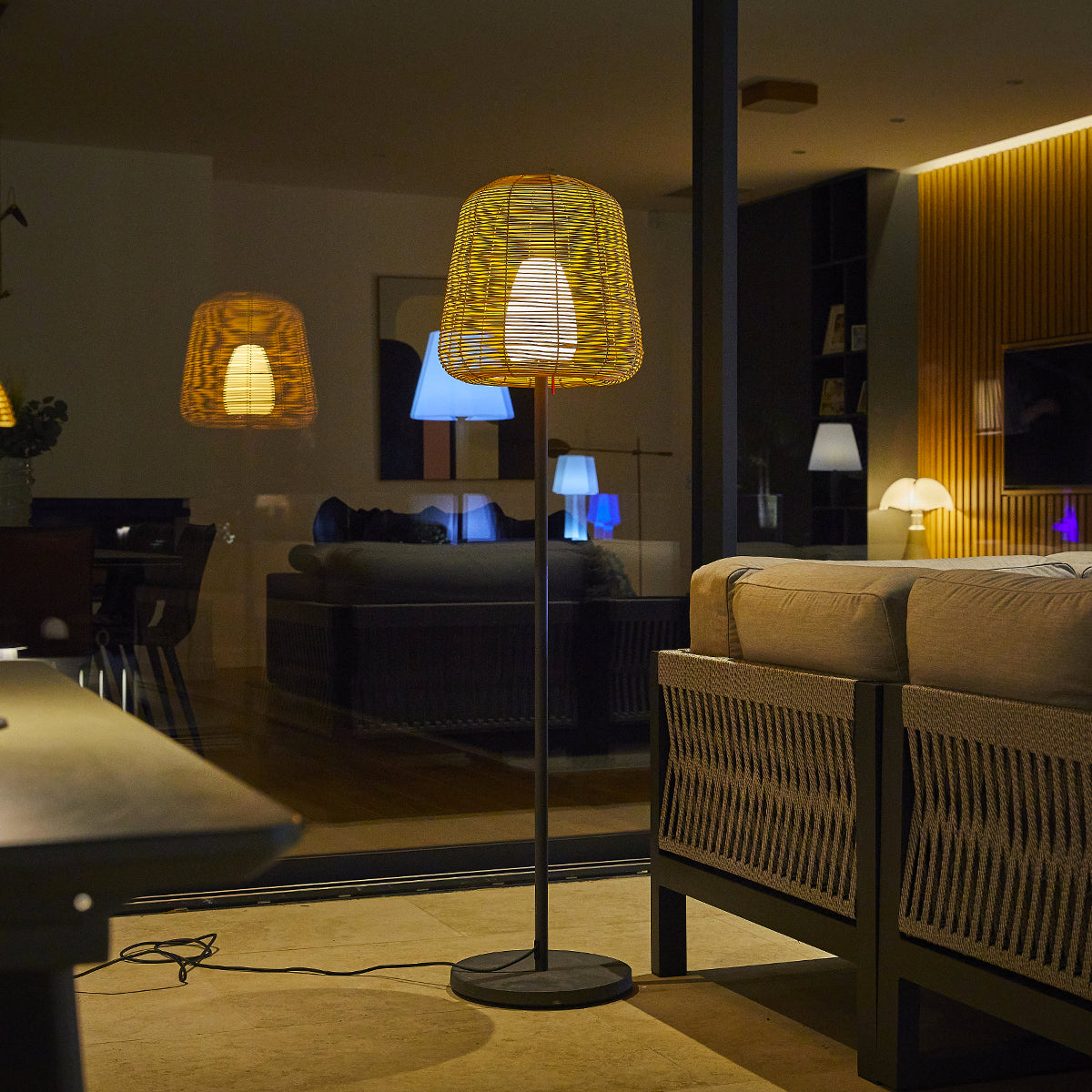 Design-Stehlampe aus Polyrattan-Draht für den Außenbereich, weiße LED TALL BOHEME H150cm E27-Sockel