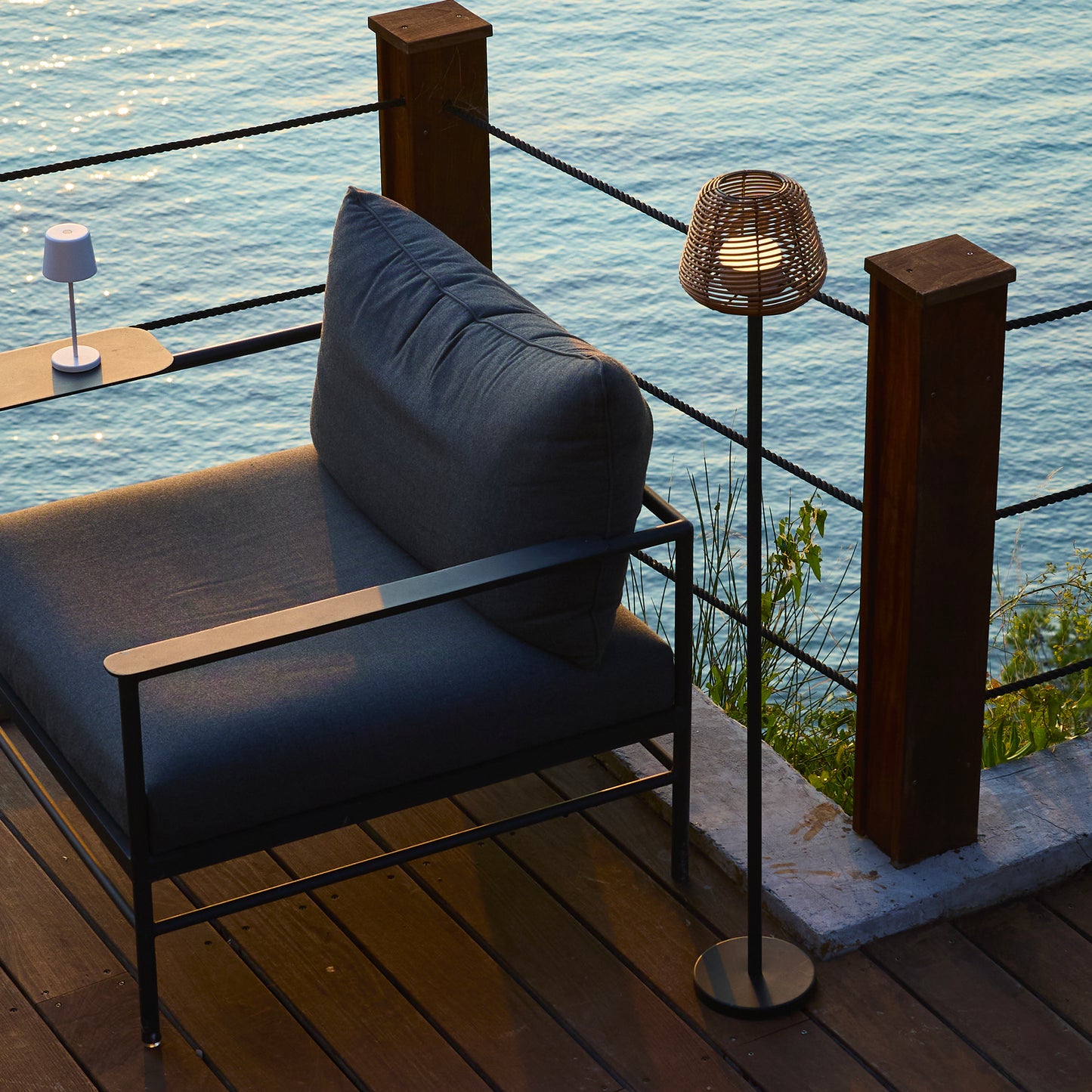 Design-Stehlampe aus Polyrattan-Draht für den Außenbereich, weiße LED TALL BOHEME H150cm E27-Sockel