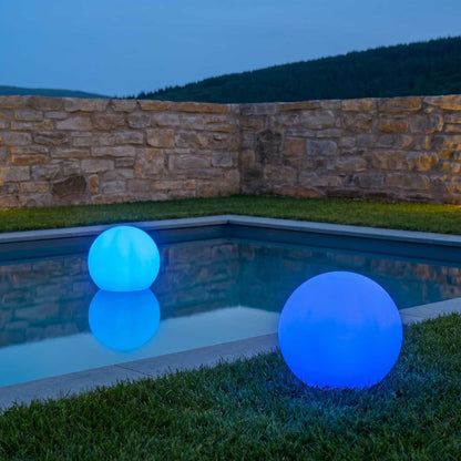 2er-Set SOLSTY LED-Schwimmkugeln weiß/mehrfarbig zum Stechen oder Hinlegen ∅30cm