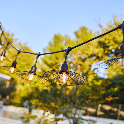 Außenleuchtengirlande mit Stahlschirm in Käfigoptik 10 warmweiße LED E27 Filamentbirnen CHIC CAGE LIGHT 6m