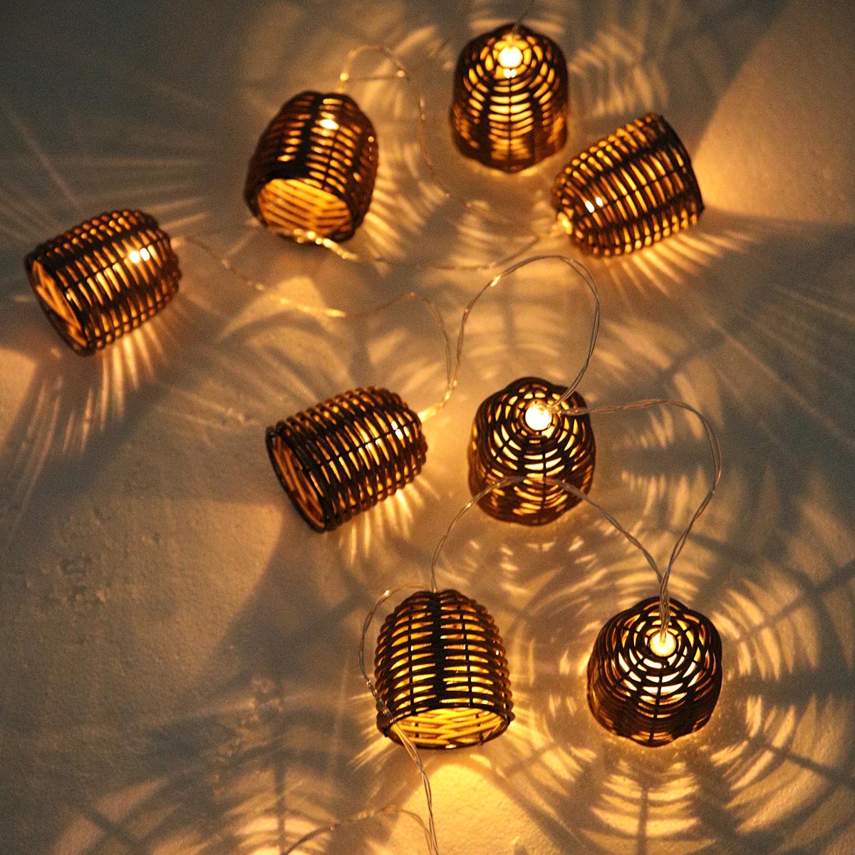 Lot de 2 guirlandes lumineuses solaires 10 abat-jour poly rotin LED blanc chaud FORMENTERA 3.80m