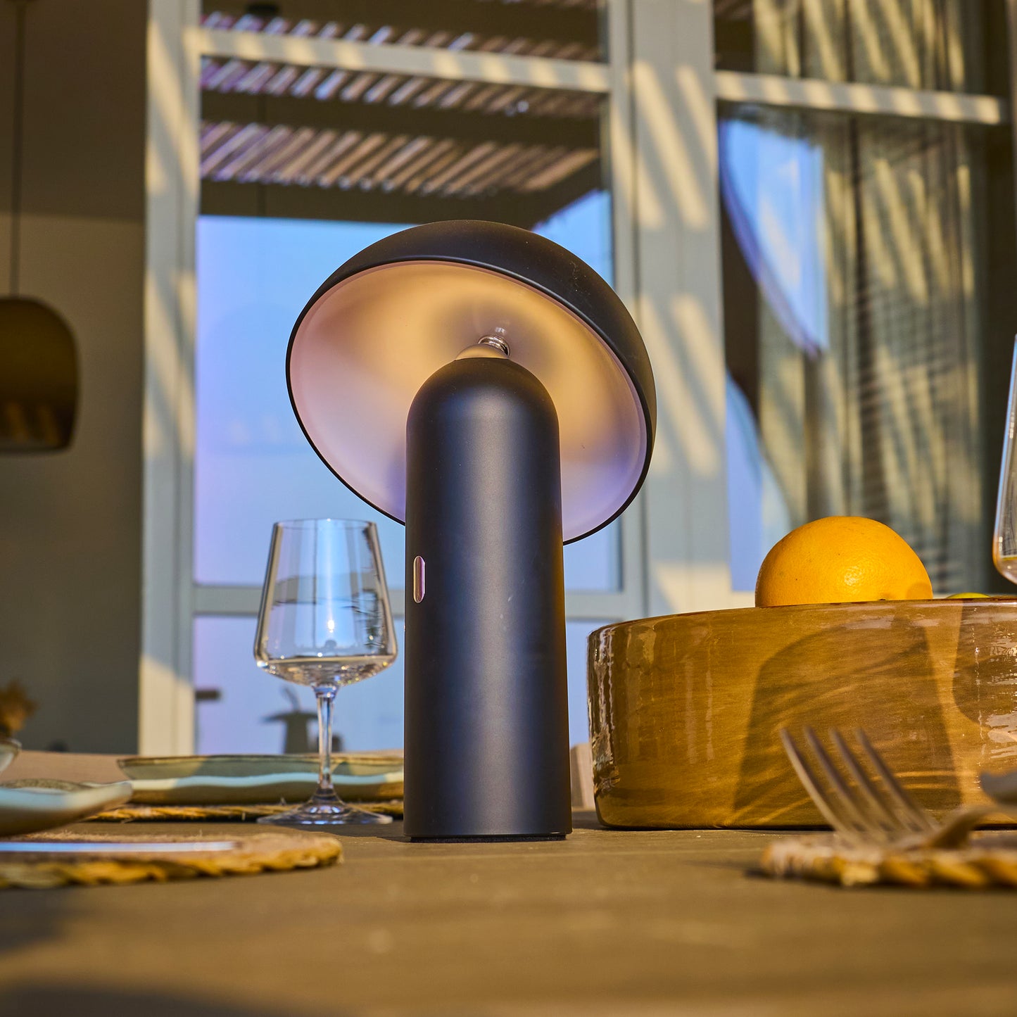 Kabellose Tischlampe verstellbarer Kopf warmweiße LED TOD BLACK H28cm