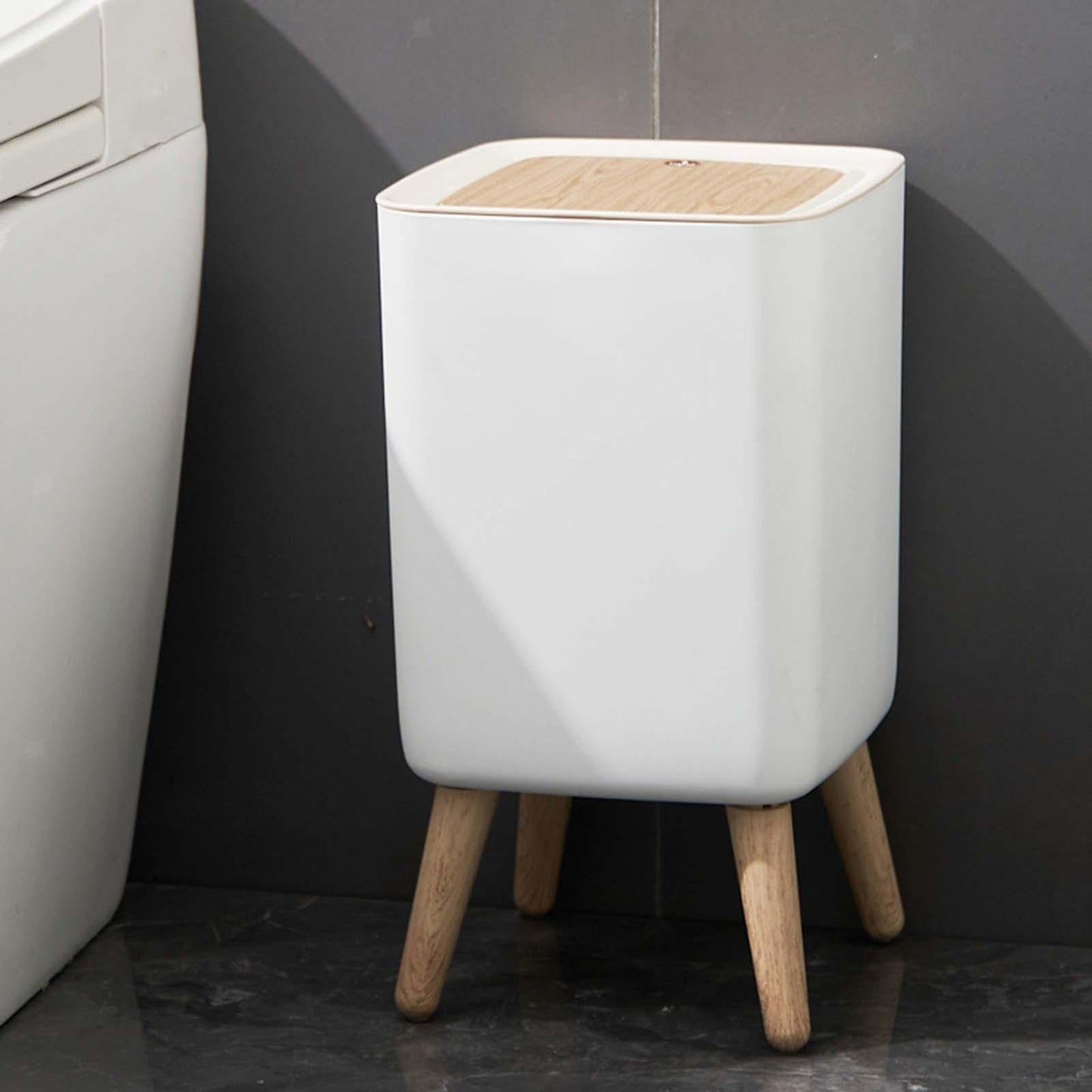 Poubelle sur pied de salle de bain touch 10L MALMO SQUARE Couleur bois