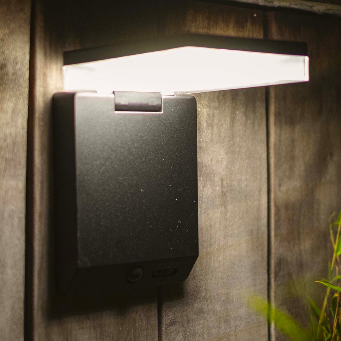 Applique murale solaire MOZE SOLAR aluminium LED blanc tête orientable avec détecteur de mouvement H15cm