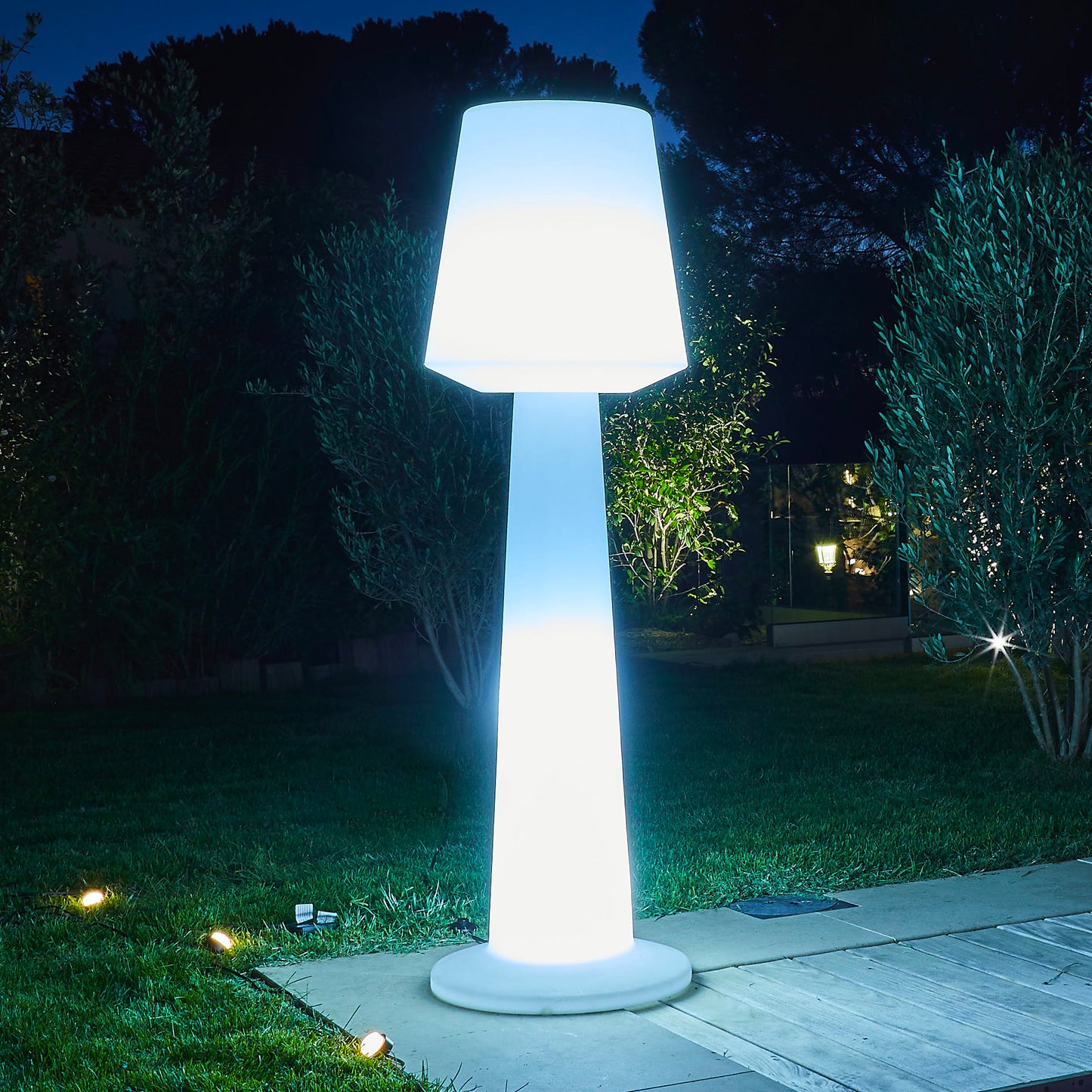 Designer-Stehleuchte mit Kabel für den Außenbereich leistungsstarke weiße LED-Beleuchtung AUSTRAL H170cm E27-Sockel