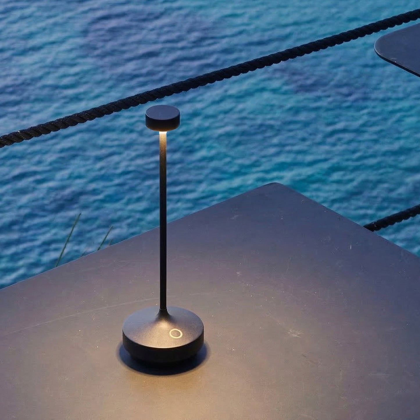 Kabellose warmweiße LED-Tischlampe ABBY BLACK H30cm