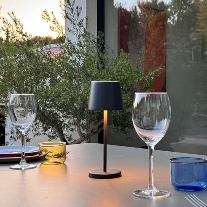 Lot de 6 mini lampes de table touch sans fil en aluminium LED KELLY MINI ROCK blanc dimmable H22cm avec plateau de chargement