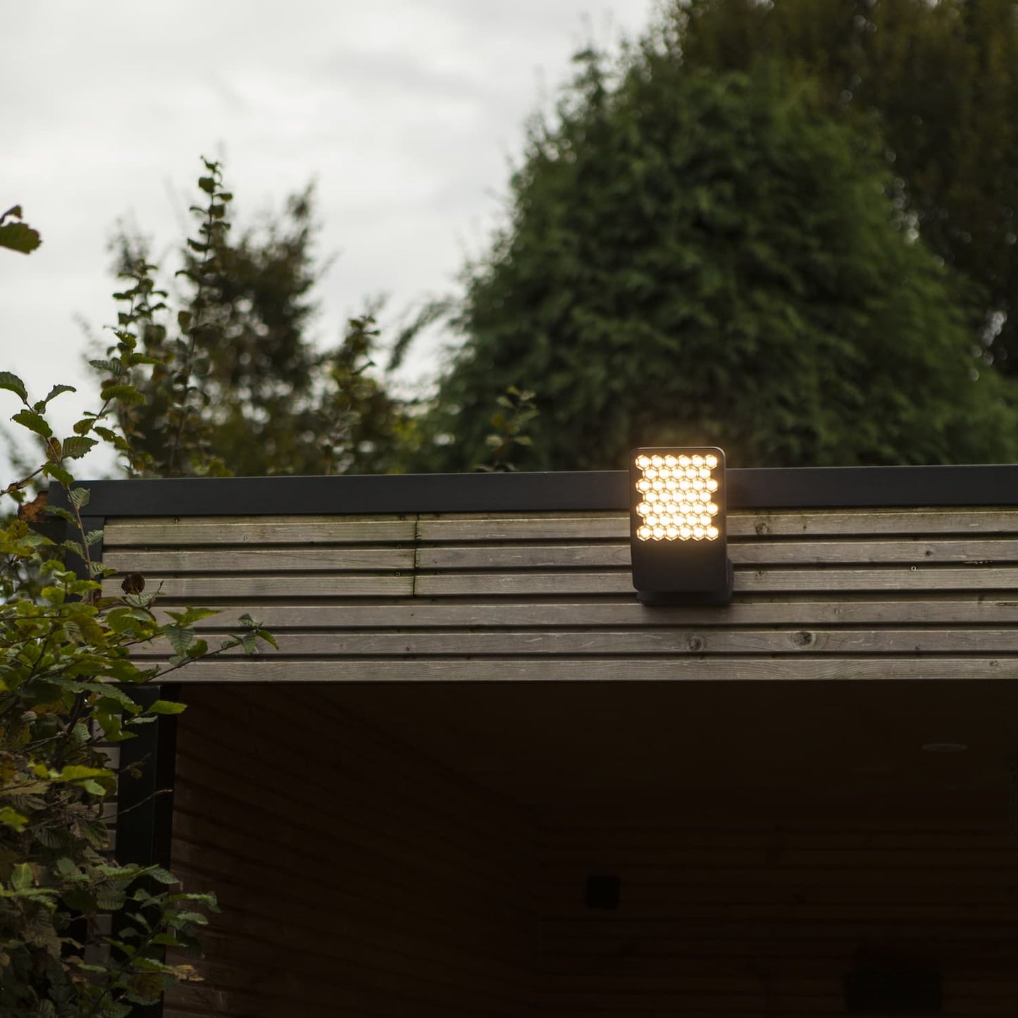 Applique murale d'extérieur sur secteur ATLANTIS GREY aluminium LED blanc chaud H11m