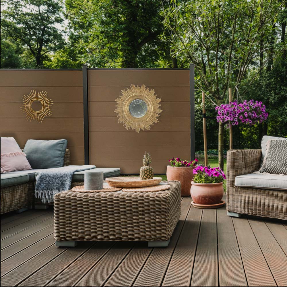 Gartenzaun-Bausatz mit Verdunkelungsplatten aus braunem Holzverbundwerkstoff und Aluminium – Basis-Set + 3 Verlängerungen: Länge 7,55 m