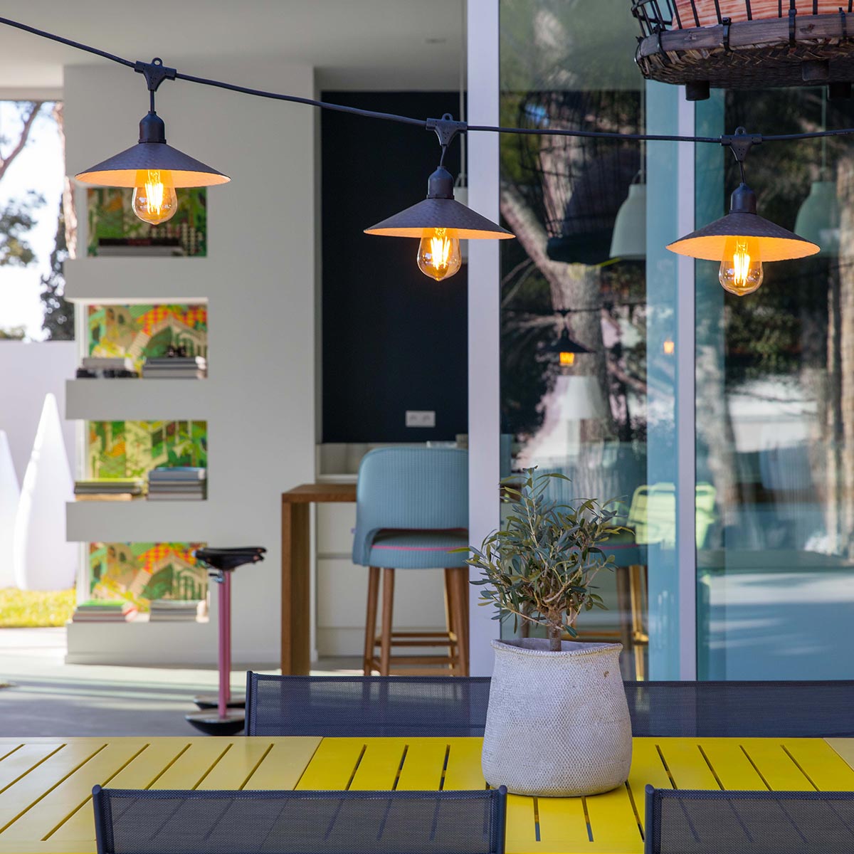 Guirlande lumineuse extérieur avec abat-jour en acier style vintage 10 douilles E27 VINTY 6m - REDDECO.com